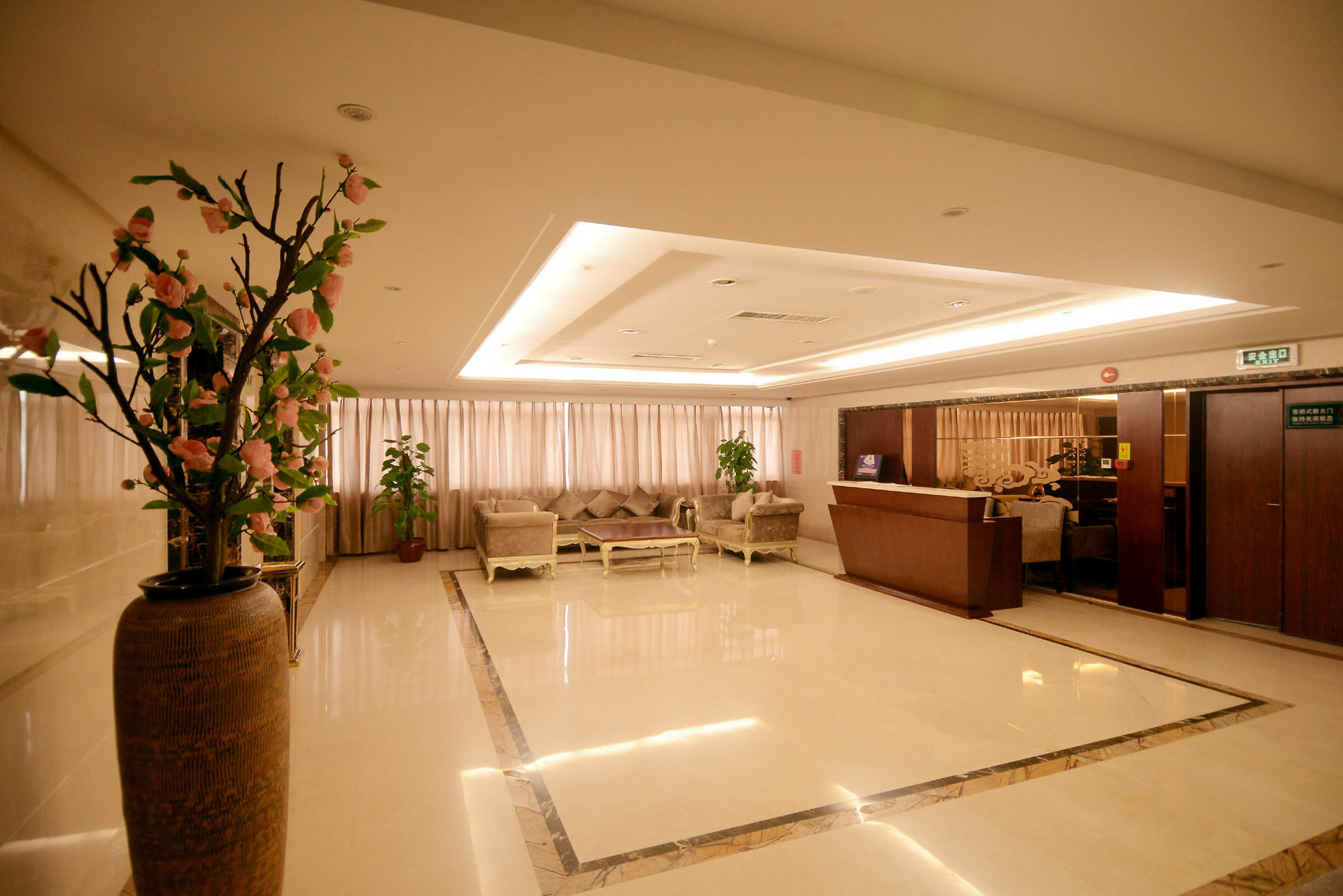 Ramada Shenzhen Baoan Hotel Exterior photo